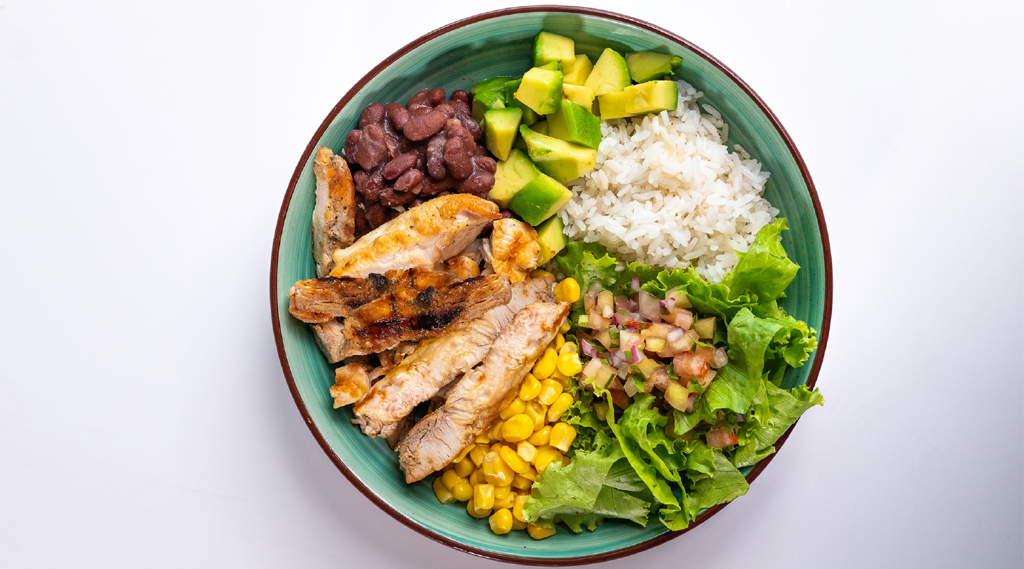 Bowl de filete de pollo criollo