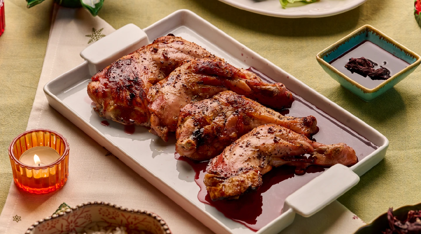 Piernas de Pollo en Salsa de Vino de Jamaica